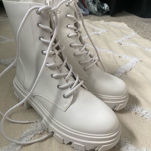 Never worn/ brand new White moto boots